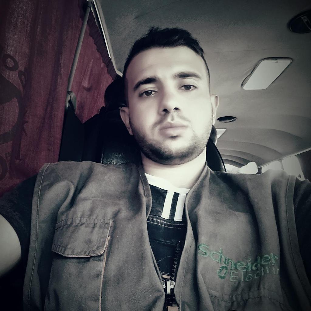 Hamadache amine